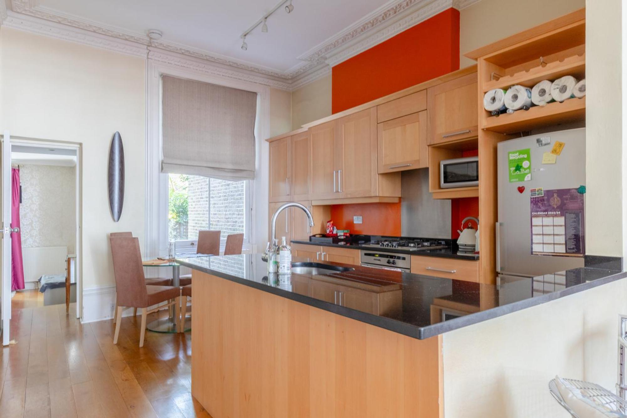Apartment Inviting 1bd Hideaway Kensington Olympia! *