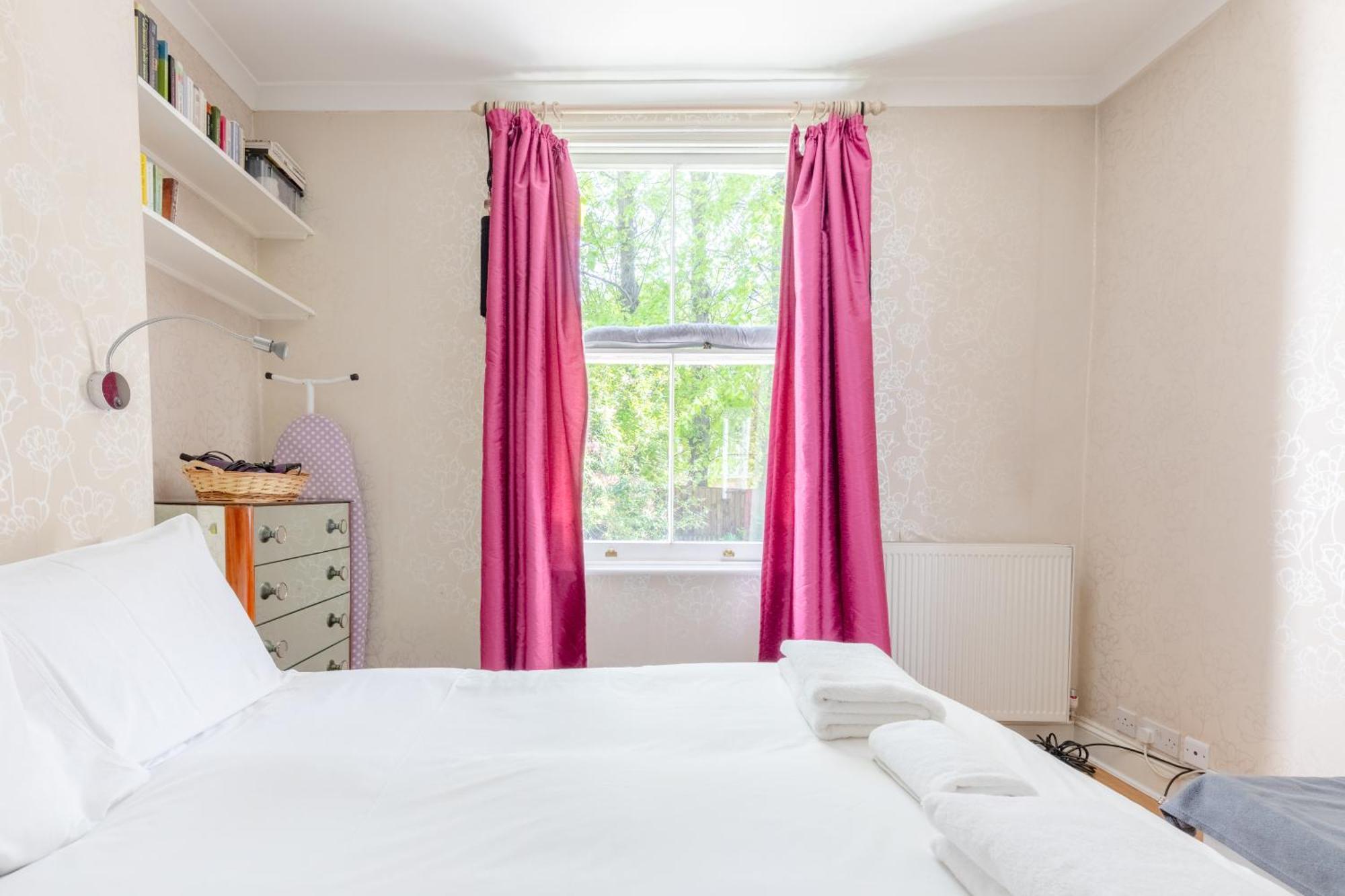 Inviting 1bd Hideaway Kensington Olympia!